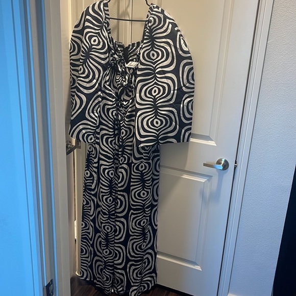 Tongoro jumpsuit - Picture 9 of 10